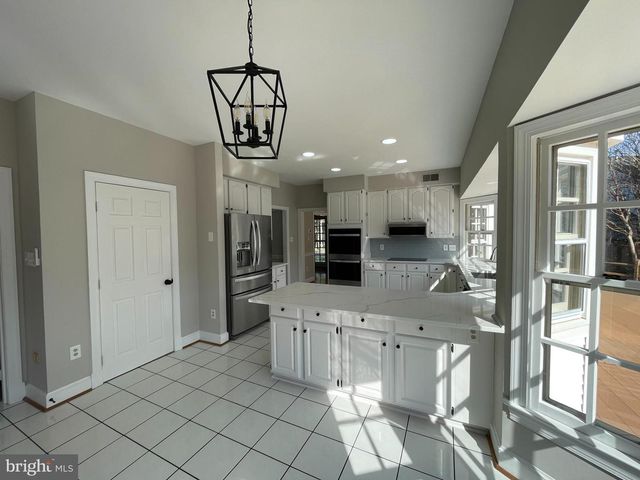 9440 FLOWERDEN LN, Manassas, VA 20110