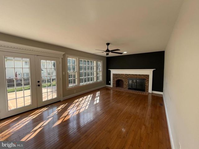 9440 FLOWERDEN LN, Manassas, VA 20110