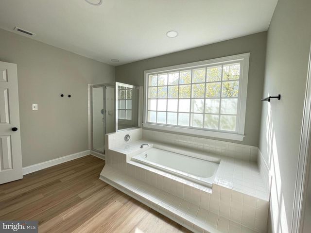 9440 FLOWERDEN LN, Manassas, VA 20110