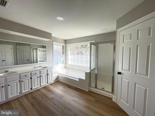 9440 FLOWERDEN LN, Manassas, VA 20110