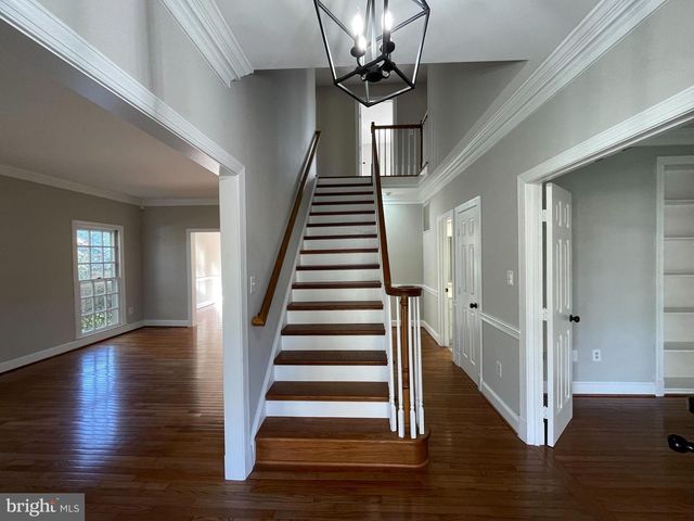 9440 FLOWERDEN LN, Manassas, VA 20110