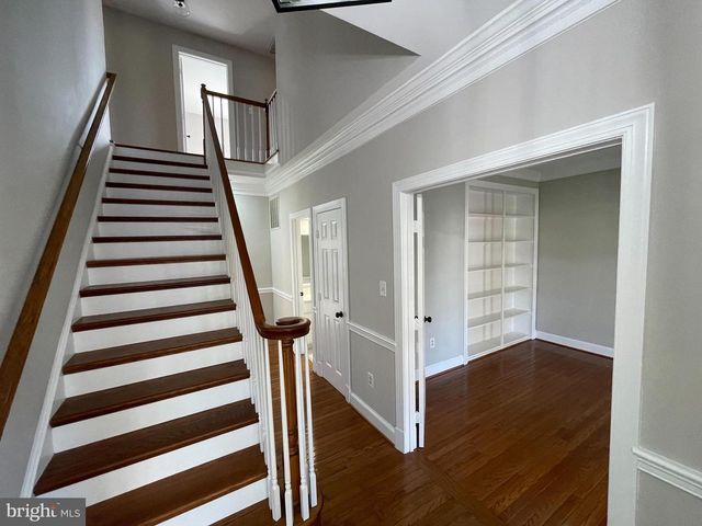 9440 FLOWERDEN LN, Manassas, VA 20110