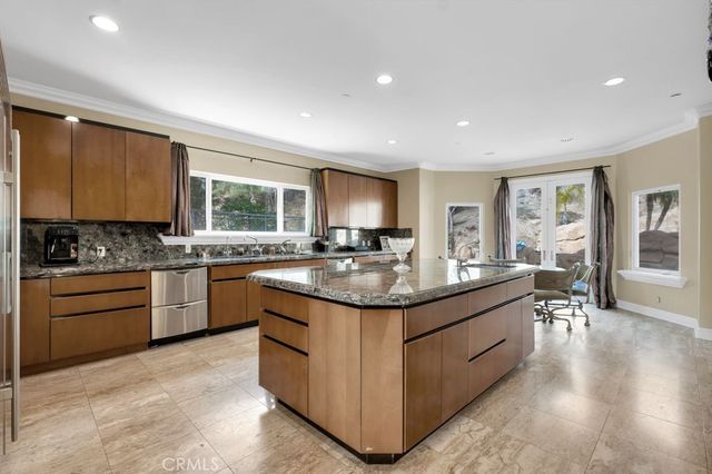 15 Maverick Lane, Bell Canyon, CA 91307