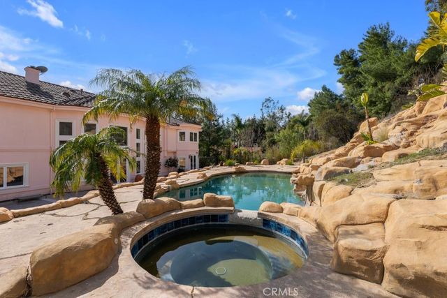 15 Maverick Lane, Bell Canyon, CA 91307