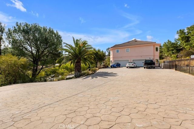 15 Maverick Lane, Bell Canyon, CA 91307