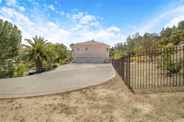 15 Maverick Lane, Bell Canyon, CA 91307