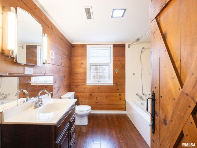 717 W BROW Court, Peoria, IL 61615