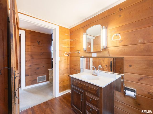 717 W BROW Court, Peoria, IL 61615