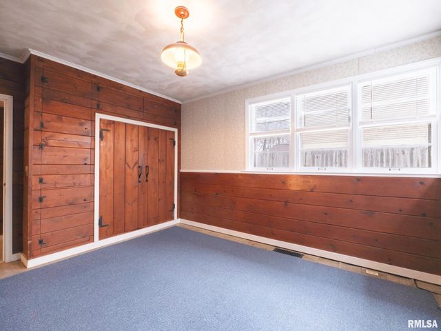 717 W BROW Court, Peoria, IL 61615