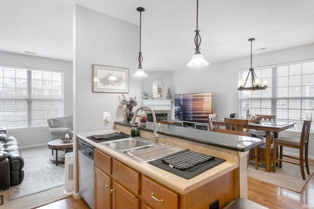 915 Keenan Court, South Bend, IN 46615