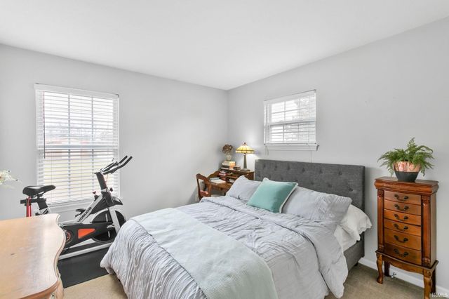 915 Keenan Court, South Bend, IN 46615