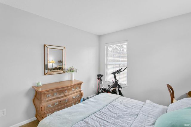 915 Keenan Court, South Bend, IN 46615