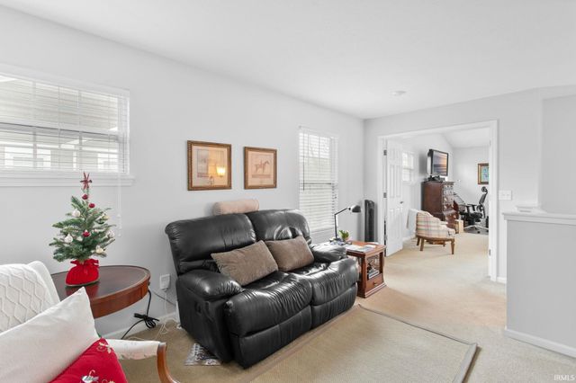 915 Keenan Court, South Bend, IN 46615