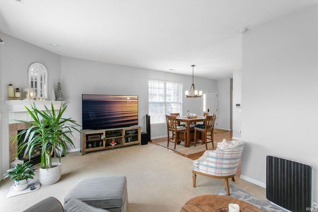 915 Keenan Court, South Bend, IN 46615