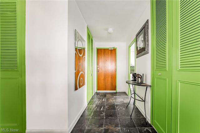 12520 Edgewater Drive 901, Lakewood, OH 44107