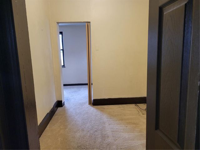811 10th St, Stowe Twp, PA 15136