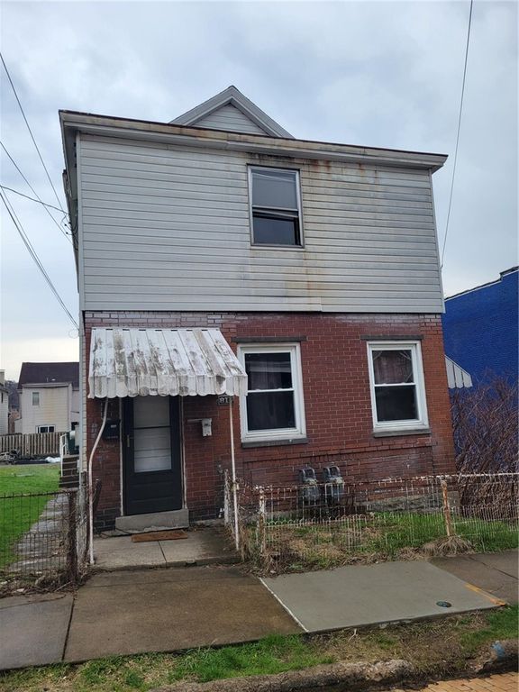 811 10th St, Stowe Twp, PA 15136