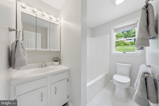 6113 ELAINE DR, Jefferson, MD 21755