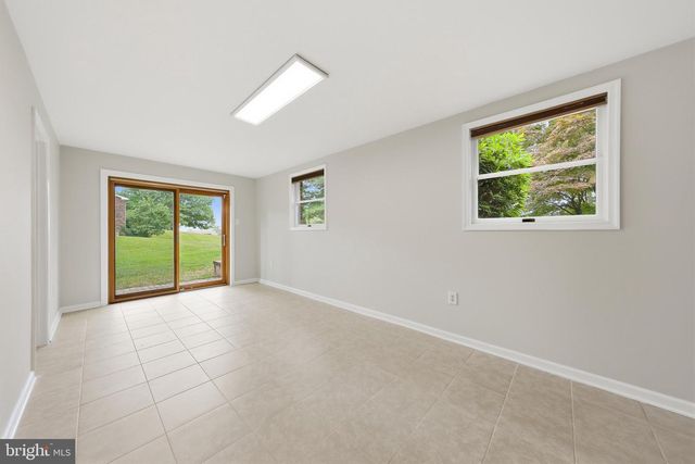 6113 ELAINE DR, Jefferson, MD 21755