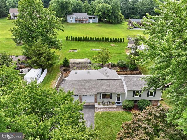 6113 ELAINE DR, Jefferson, MD 21755