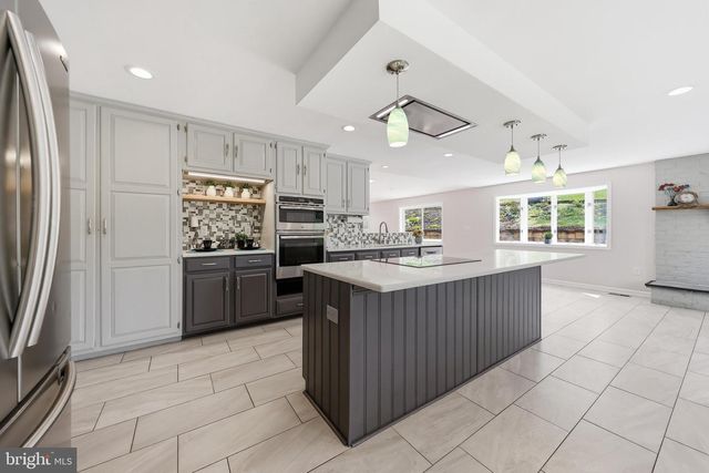 6113 ELAINE DR, Jefferson, MD 21755
