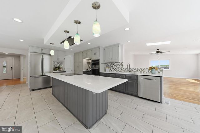 6113 ELAINE DR, Jefferson, MD 21755