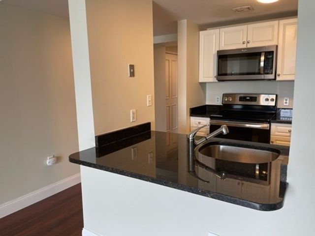 8-12 Museum Way 1501, Cambridge, MA 02141