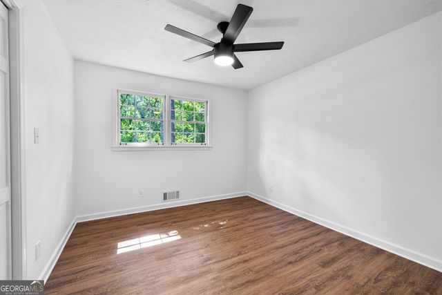35 Frasier Drive, Brooks, GA 30205