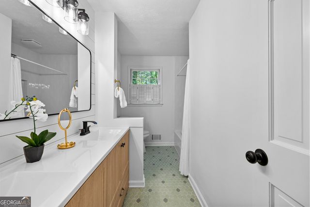 35 Frasier Drive, Brooks, GA 30205