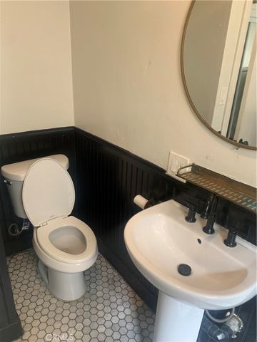 1145 S New Hampshire 3, Los Angeles, CA 90006