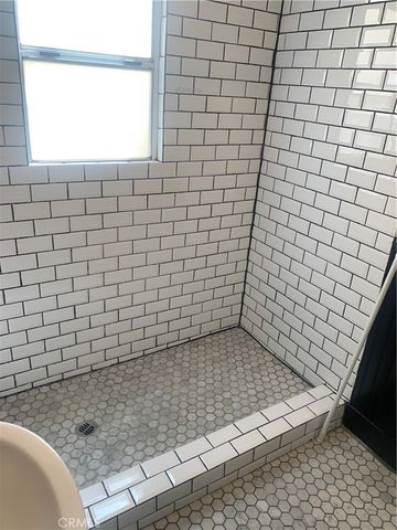 1145 S New Hampshire 3, Los Angeles, CA 90006