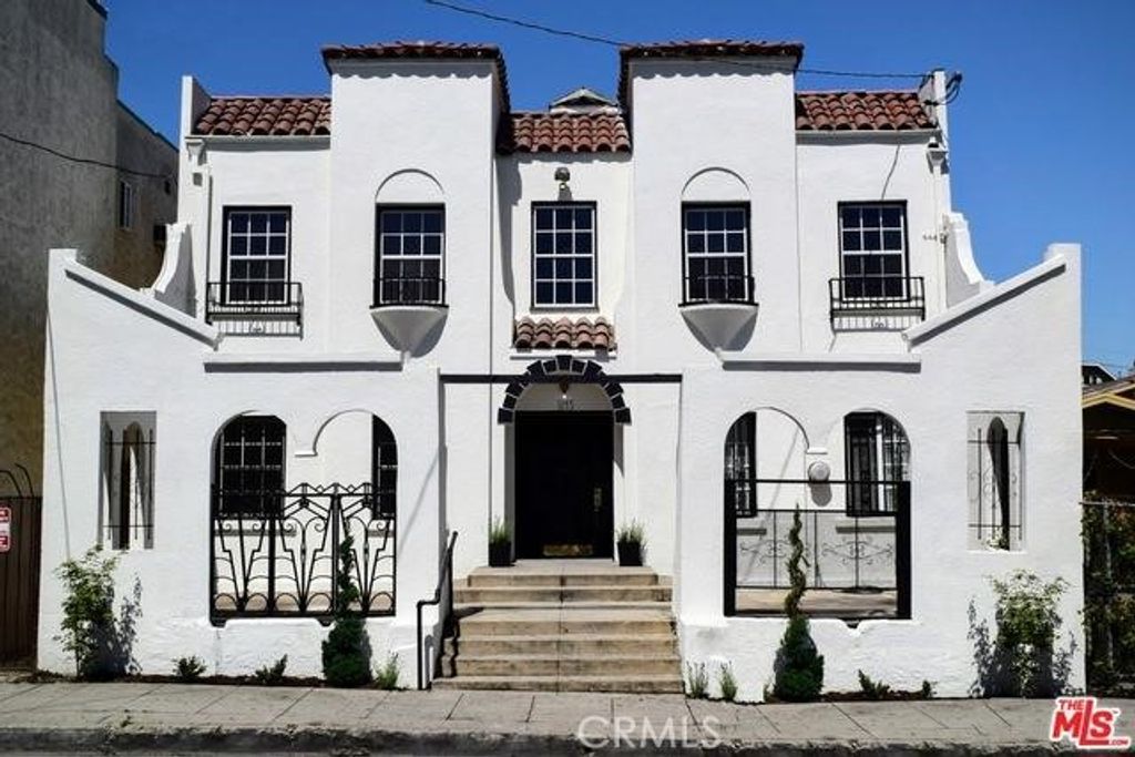 1145 S New Hampshire 3, Los Angeles, CA 90006