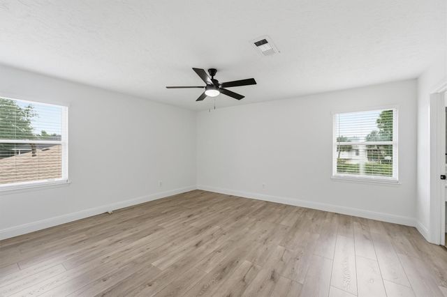 5114 Oleander Street, Seabrook, TX 77586