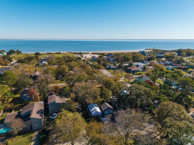 5114 Oleander Street, Seabrook, TX 77586