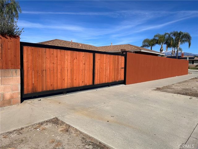 889 Cardona Place, Hemet, CA 92543