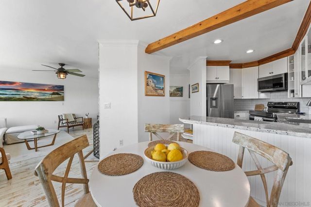 3955 Honeycutt St 103, San Diego, CA 92109