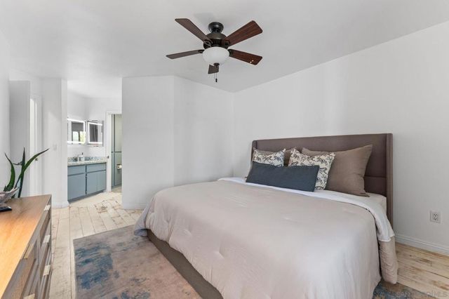 3955 Honeycutt St 103, San Diego, CA 92109