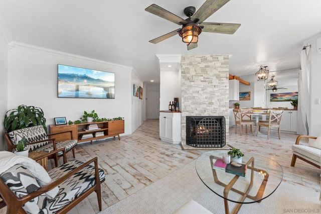 3955 Honeycutt St 103, San Diego, CA 92109