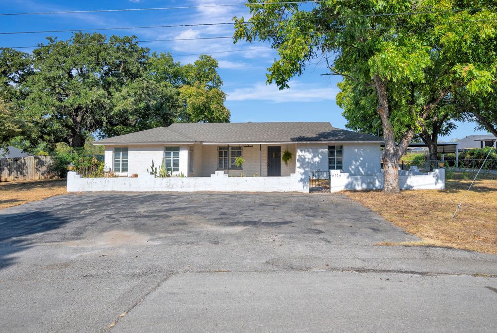 6106 Guilford Street, Forest Hill, TX 76119 — exterior