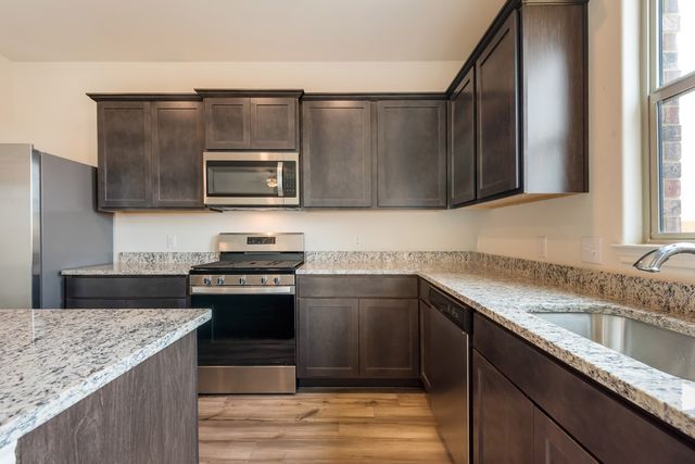 250 Shaw Creek Boulevard, Ferris, TX 75125