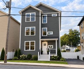 549 Douglas Avenue, Providence, RI 02908