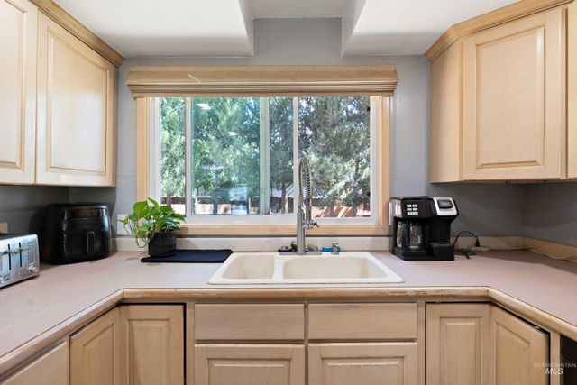 1422 N Fillmore Street, Jerome, ID 83338