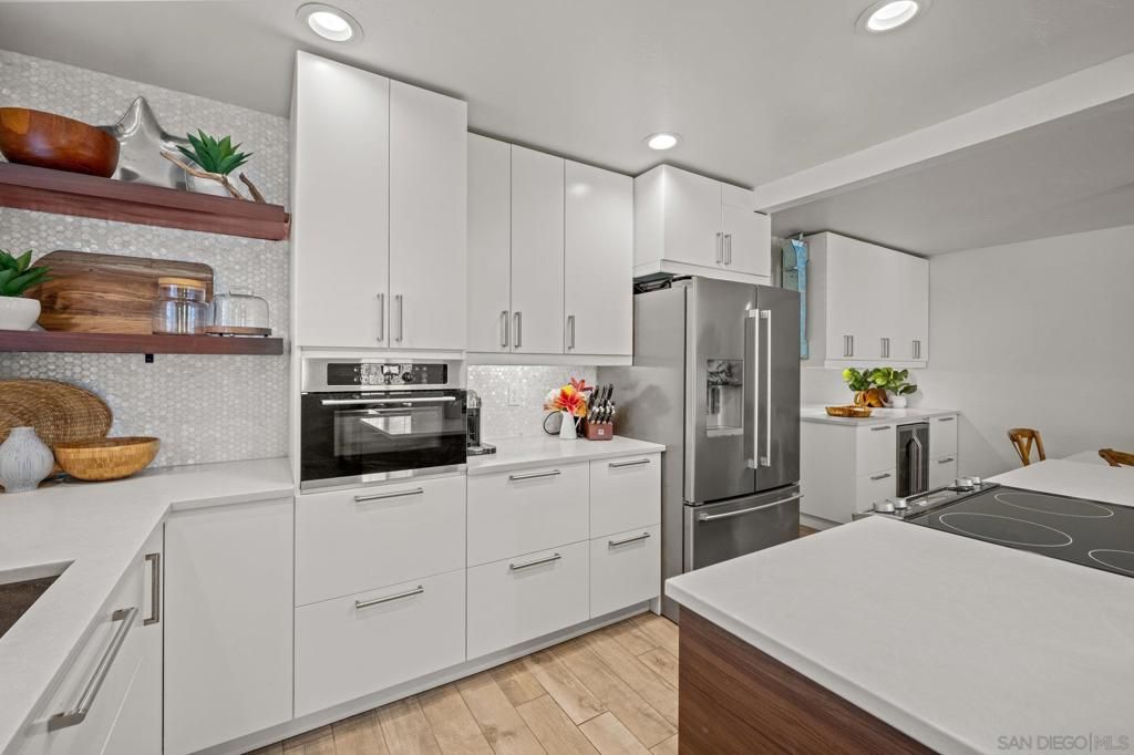 1074 Isabella Avenue, Coronado, CA 92118 — photo 3