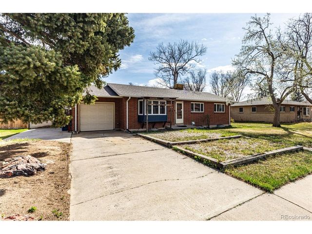 40 Dover St, Lakewood, CO 80226