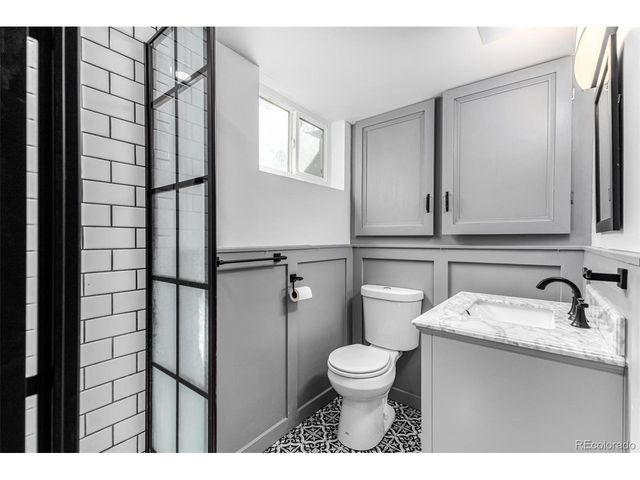 40 Dover St, Lakewood, CO 80226