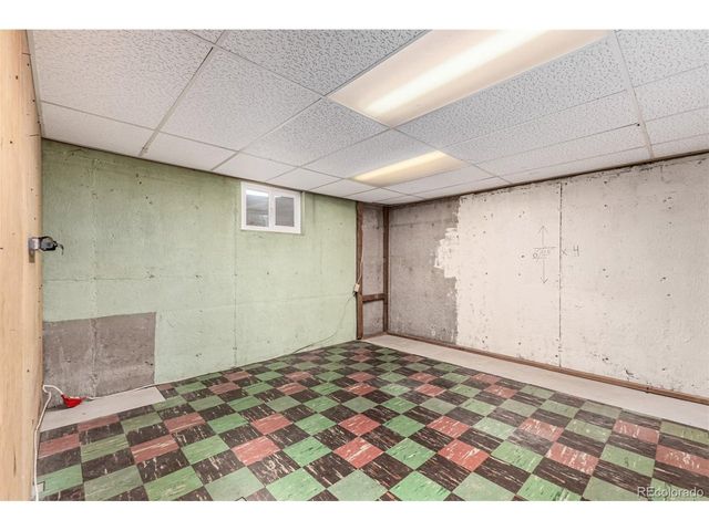 40 Dover St, Lakewood, CO 80226