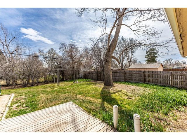 40 Dover St, Lakewood, CO 80226