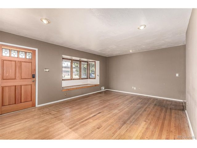 40 Dover St, Lakewood, CO 80226