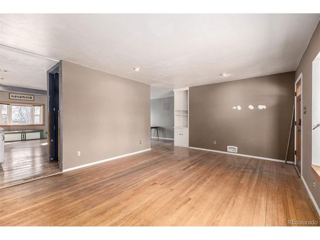 40 Dover St, Lakewood, CO 80226