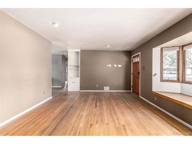 40 Dover St, Lakewood, CO 80226